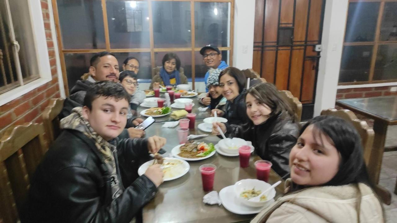 Lagoon Hotel Chugchilan Bagian luar foto